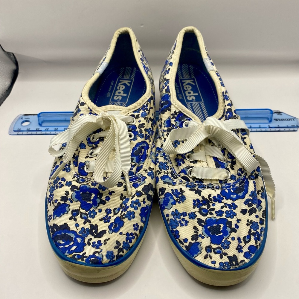 KEDS Navy Blue Floral Sneaker Size 6.5